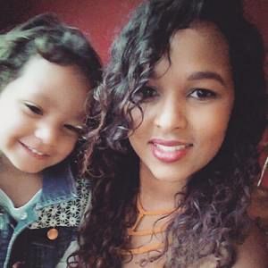 Meet your Posher, Isaura